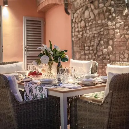 Chianti, Your Secret 4 Bedrooms Retreat With View Over The Vineyards In Villa Marcialla