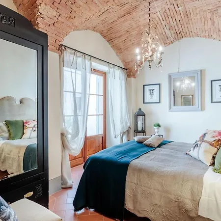 Chianti, Your Secret 4 Bedrooms Retreat With View Over The Vineyards In Villa