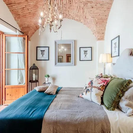 Villa Chianti, Your Secret 4 Bedrooms Retreat With View Over The Vineyards In