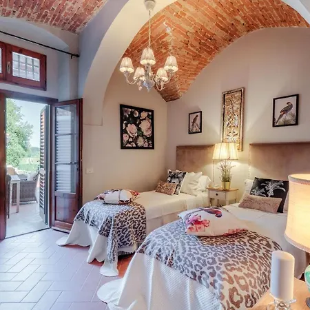 Chianti, Your Secret 4 Bedrooms Retreat With View Over The Vineyards In * Marcialla