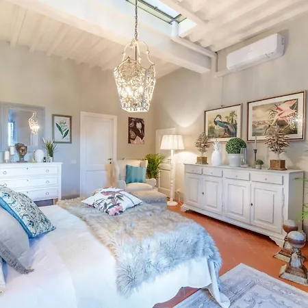 Chianti, Your Secret 4 Bedrooms Retreat With View Over The Vineyards In Villa *