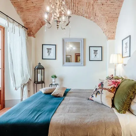 Chianti, Your Secret 4 Bedrooms Retreat With View Over The Vineyards In * Marcialla