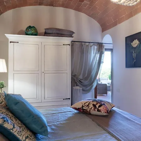 Villa Chianti, Your Secret 4 Bedrooms Retreat With View Over The Vineyards In